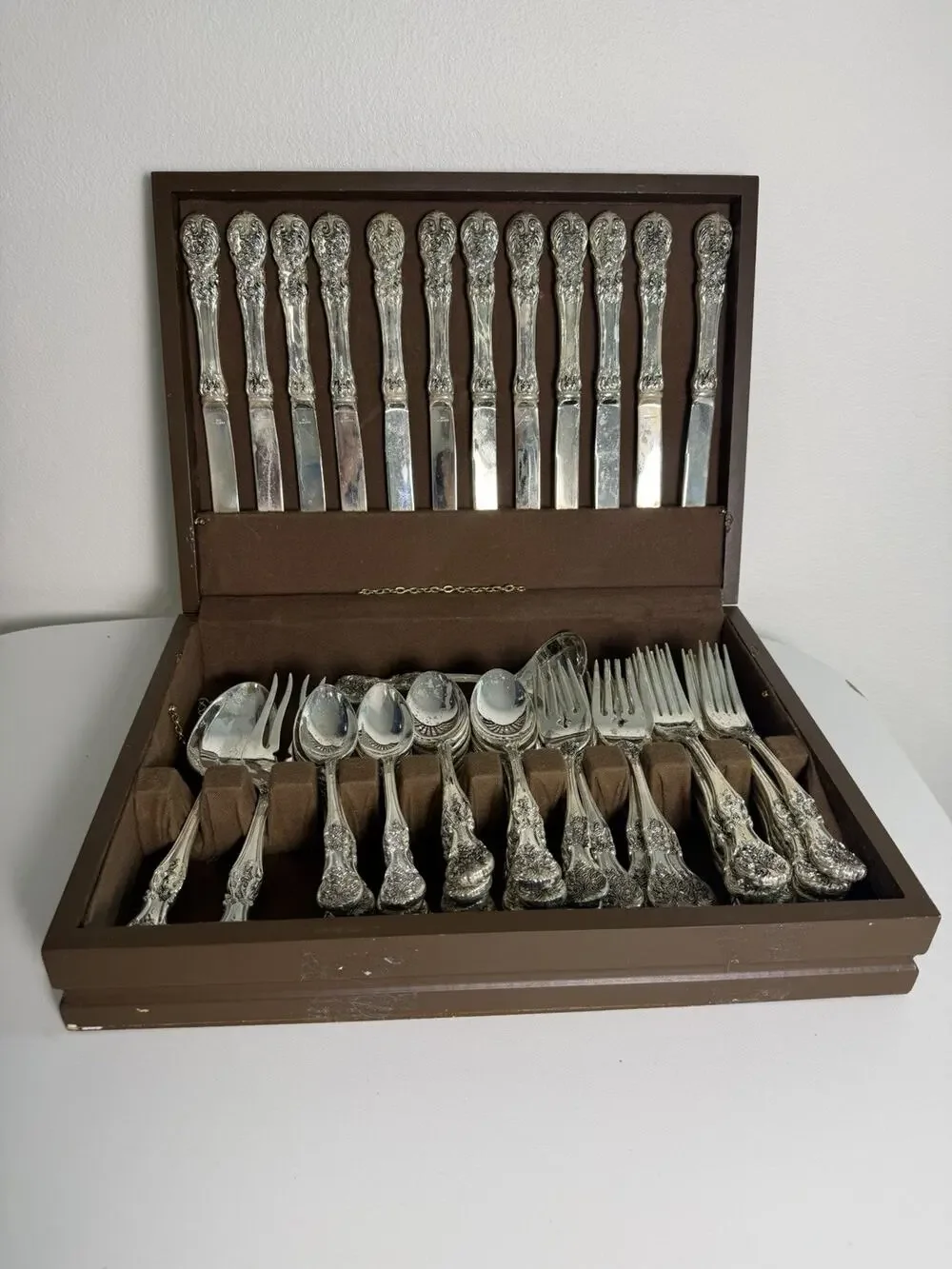 FB Rogers FRENCH ROSE Ornate Silver Plate Flatware Set 63 Piece Serves 12 Case